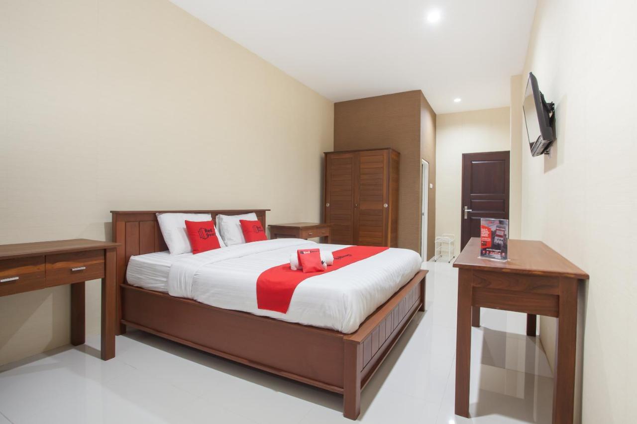 Reddoorz Near Universitas Wijaya Kusuma Surabaya Exterior photo